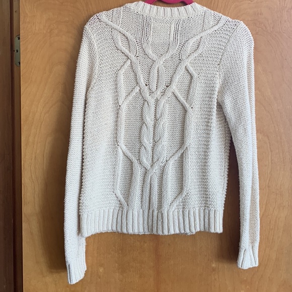 A&F Chunky Cable Knit Sweater Size Small - Picture 3 of 3